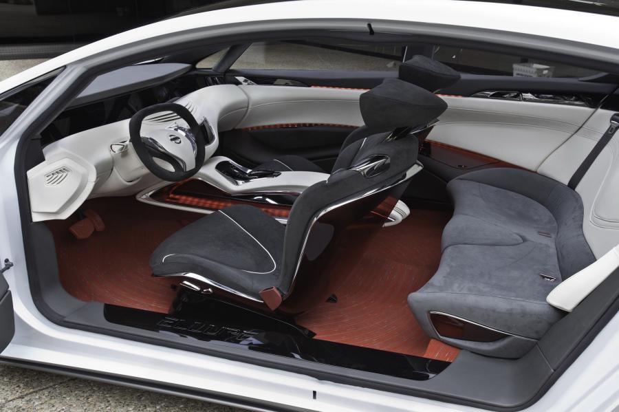  Nissan Ellure Concept 2010 года  (фото 17 из 52)
